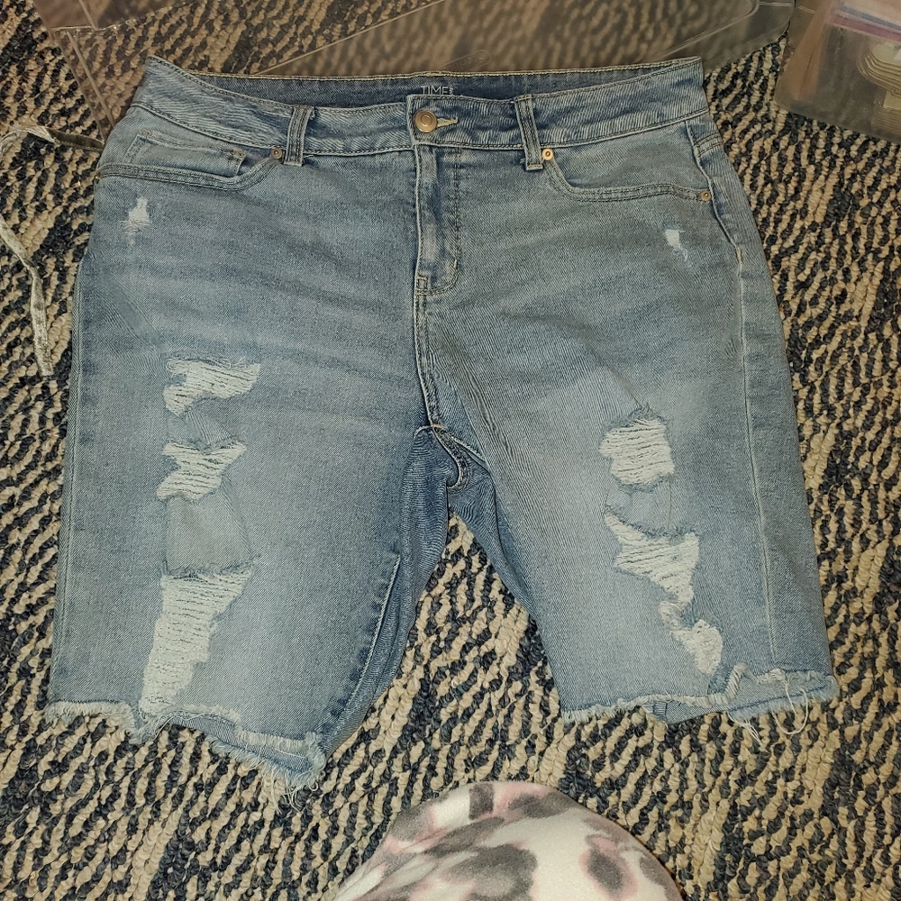 WOMENS DENIM BERMUDA DISTRUCT SHORTS